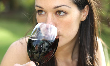Al parecer el consumo moderado de vino ayuda a mantenerse delgado