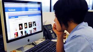 Facebook provoca envidia